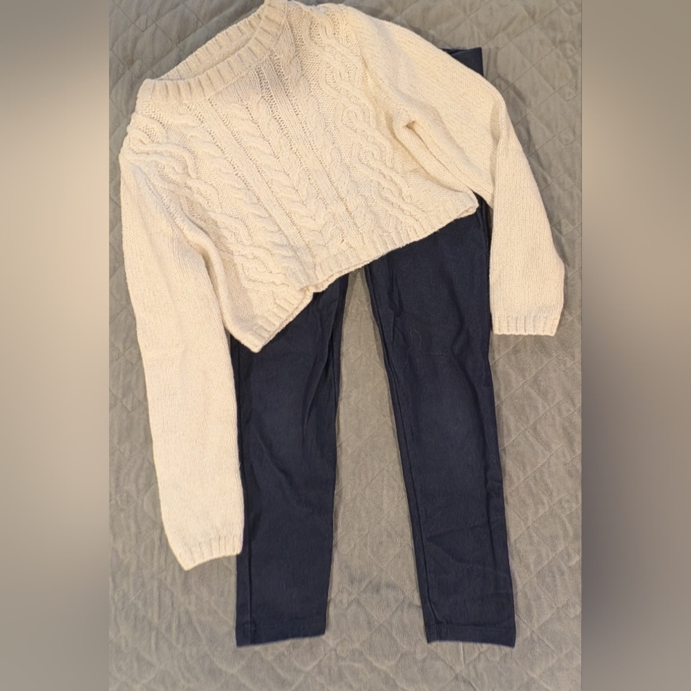 Cupcakes & Cashmere Girls Small White Knit Sweater With Gap Jeggings